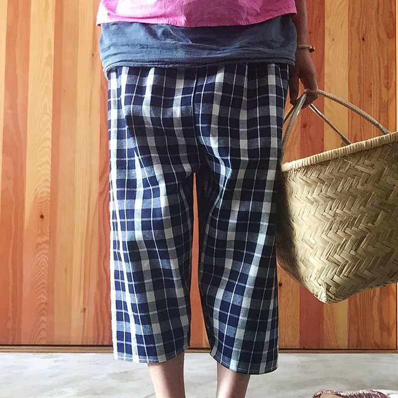 最后一条！！来去野餐吧！ 天然手作服 纯棉厚苏格兰蓝白格子老爷九分宽泡泡裤 - 女装长裤 - 其他材质 蓝色