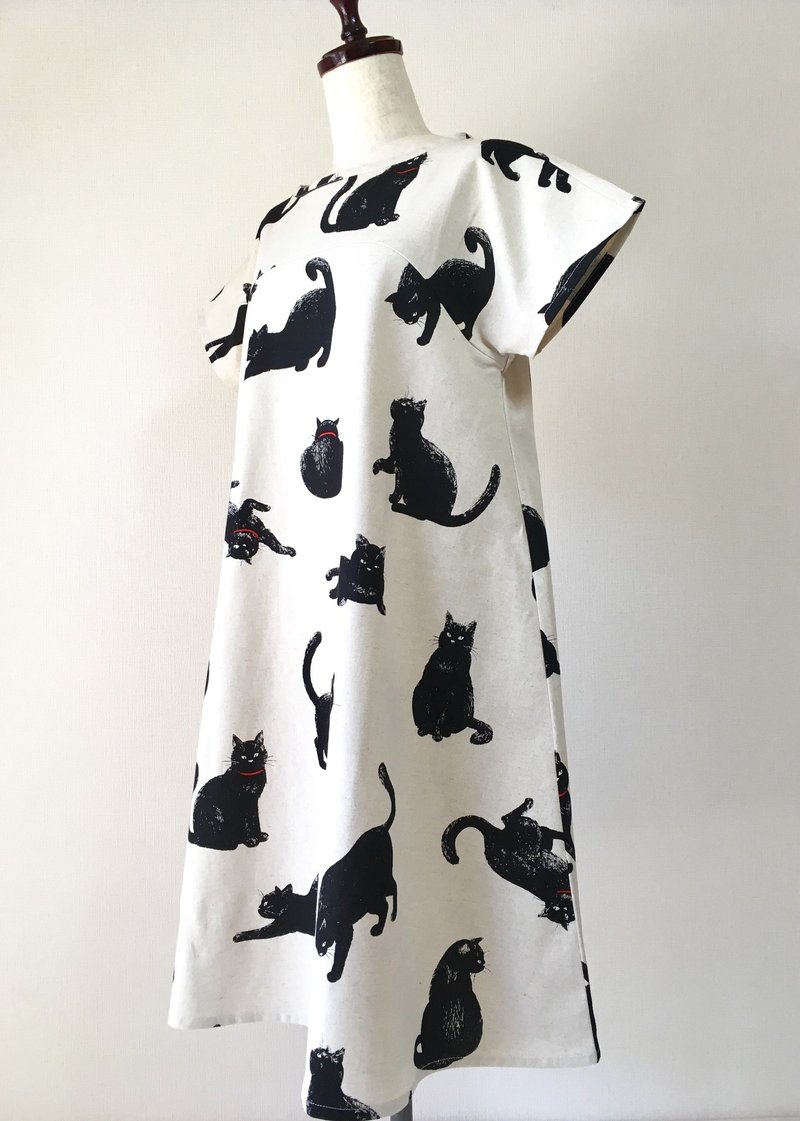 黑猫 棉麻 短袖 洋装连身裙 白色的 - 洋装/连衣裙 - 棉．麻 白色