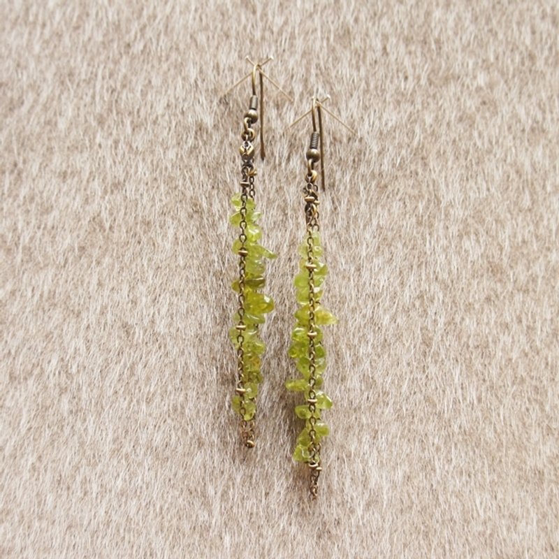 Tanta系列耳环-橄榄石<细链款> - 耳环/耳夹 - 绣线 绿色