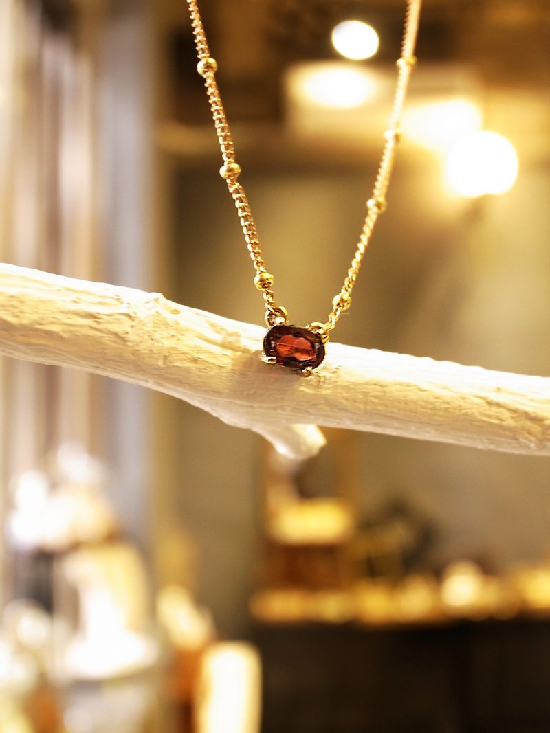 『典藏传承』女人爱情气息贵榴石短项链  手工复古黄铜 - 项链 - 其他金属 红色