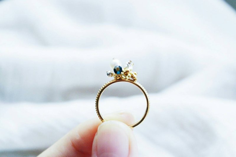 《小花坊系列 X Birthday Crystal》妳的专属迷你生日花束 戒指 - 戒指 - 宝石 