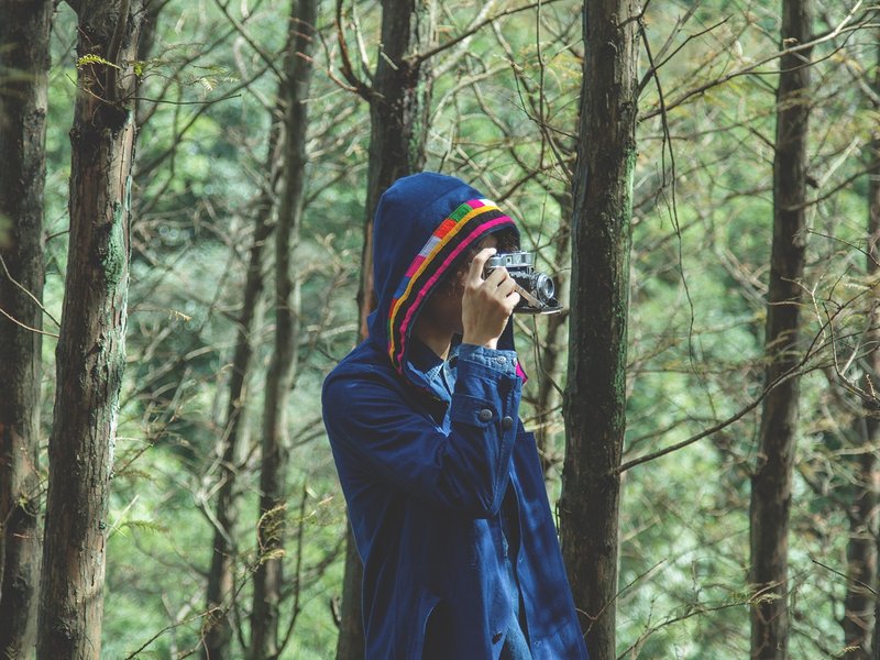 OMAKE ORIGINAL连帽刺绣军大衣 - 男装外套 - 棉．麻 蓝色