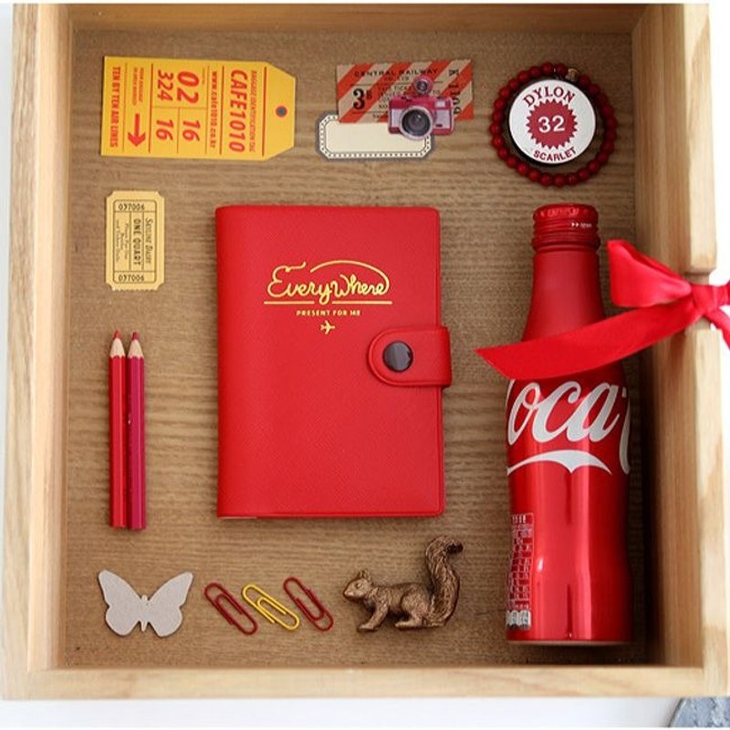 Dessin x SECOND-MANSION-Everywhere 轻旅短版护照夹-经典红,PLD67151 - 护照夹/护照套 - 塑料 红色