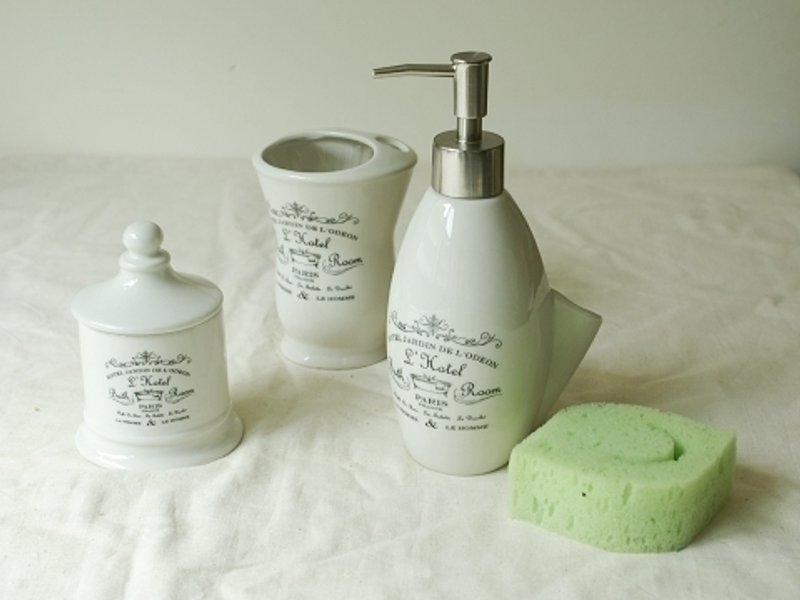 优雅法国三星小旅馆 后小口袋洗手乳瓶 - 其他 - 其他材质 白色