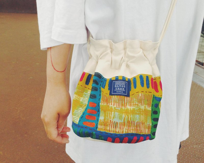 ::浏海树:: 侧背水桶包_手绘系列 五色  (东京限量款现货供应中) - 侧背包/斜挎包 - 其他材质 多色