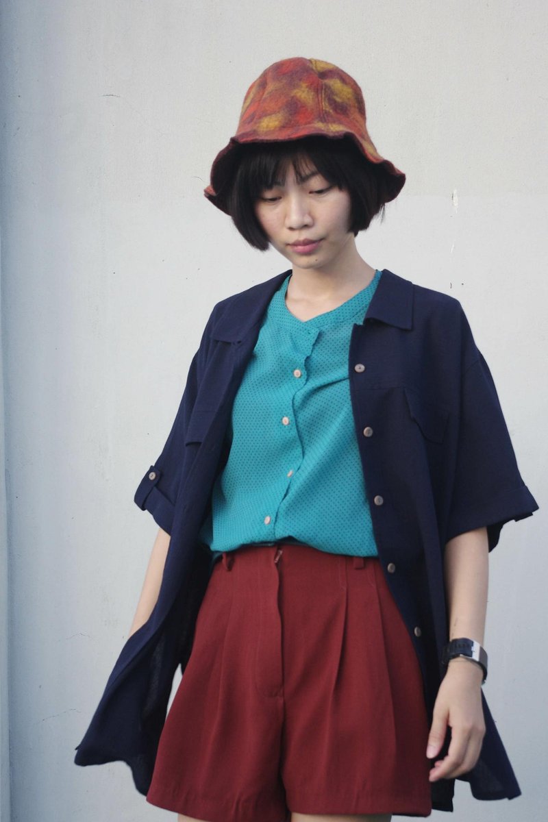 4.5studio-稻稻来寻宝老衣特区-沉稳深蓝 五分袖 棉麻木扣衬衫 - 女装衬衫 - 其他材质 蓝色