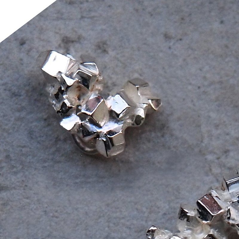 Mineral Specimens【方晶矿石耳环#5】 - 耳环/耳夹 - 其他金属 灰色
