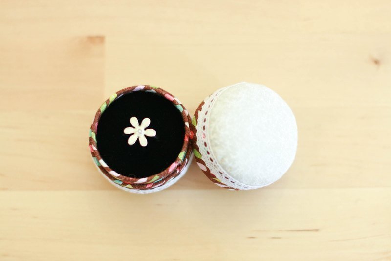 天使巧克力。手工马卡龙布盒兼具实用与可爱的存在 - 其他 - 其他材质 白色