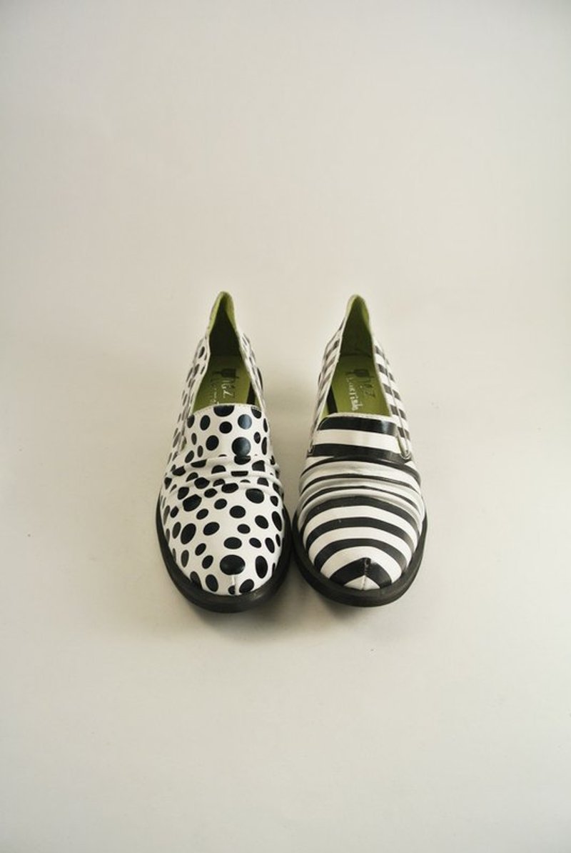 至死不渝的爱．伊藤润二达令我生病了乐福 - 女款休闲鞋 - 真皮 白色