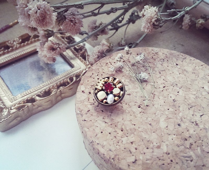 独家设计 手工珠宝盒大耳环(单) / 复刻 - 耳环/耳夹 - 其他金属 红色