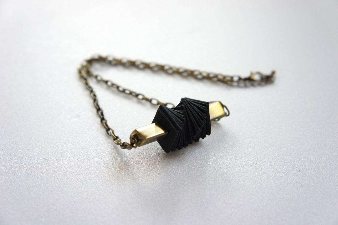 十分设计 螺旋结构款 黑色个性风 短项链（短链复古铜金黑色款）Pendant Necklaces - 项链 - 其他材质 黑色