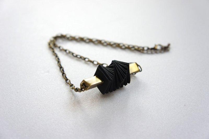 十分设计 螺旋结构款 黑色个性风 短项链（短链复古铜金黑色款）Pendant Necklaces - 项链 - 其他材质 黑色