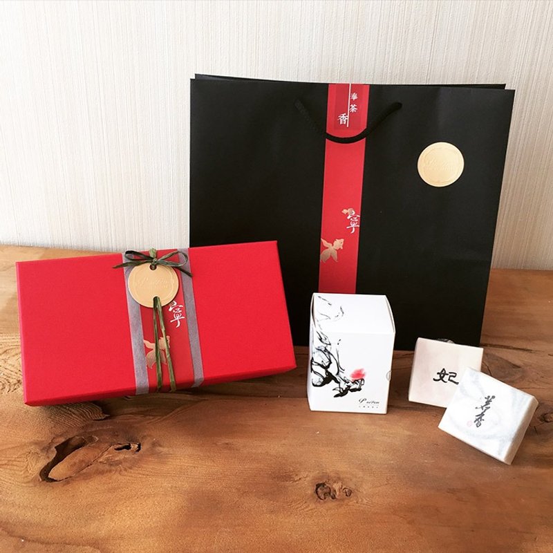 P.Seven《宁》: 香水香氛礼盒 ( 原价 2600 ) - 手足保养 - 其他材质 红色