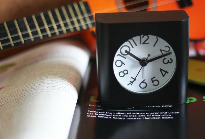 黑白电影-经典闹钟 - 时钟/闹钟 - 木头 黑色