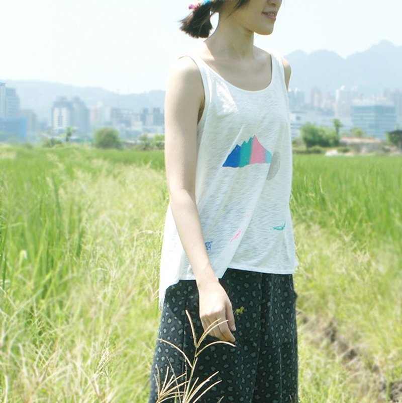 舒服软布U领背心（白色）两个图案：I LOVE YOU, PANDA. / 小溪、海、细沙 - 女装背心 - 棉．麻 白色