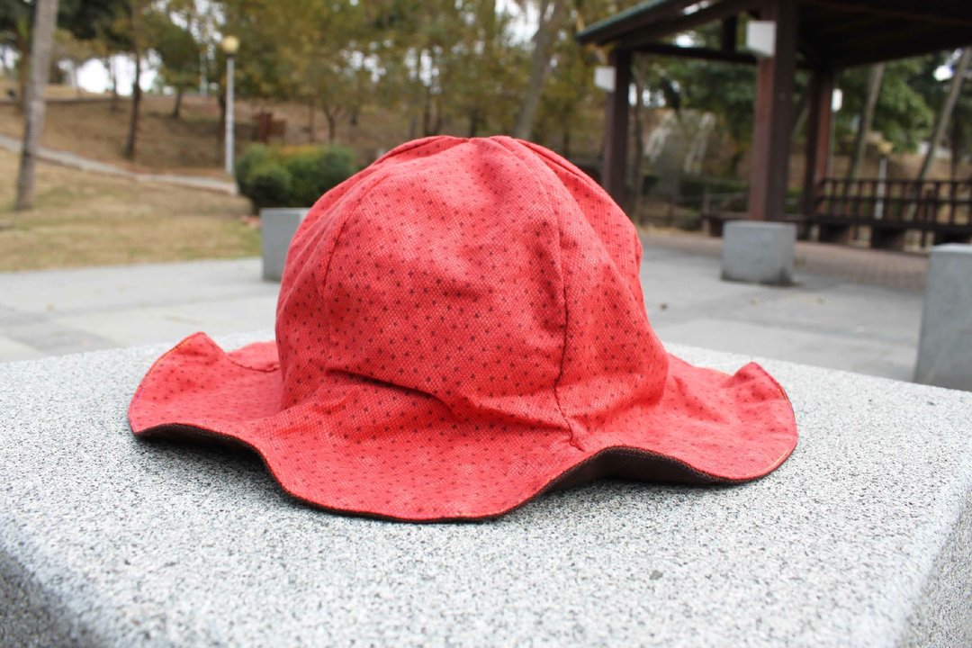 [CURLY CURLY] 赤驼 /一朵 帽 A Flower Of Hat (双面戴) - 帽子 - 其他材质 红色
