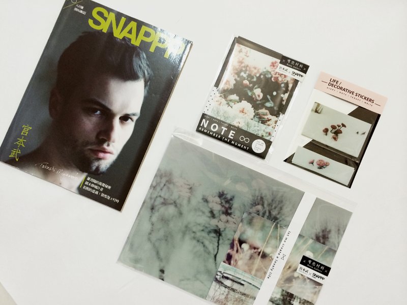 莫内花园联名系列SET组 - 摄影集 - 纸 白色