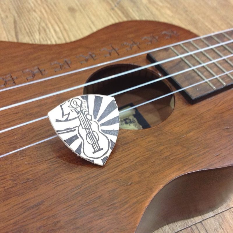 【UKE POWER】乌克丽丽皮革PICK - 吉他/乐器 - 真皮 白色