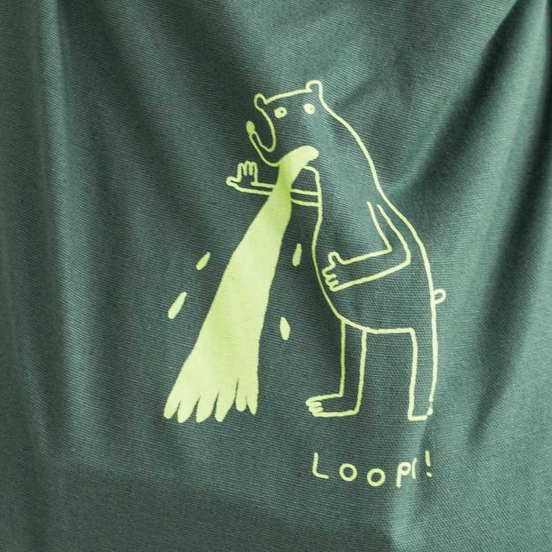 “已经送完了！！！”‘满额赠品’呕吐阿熊背包 - 侧背包/斜挎包 - 其他材质 绿色