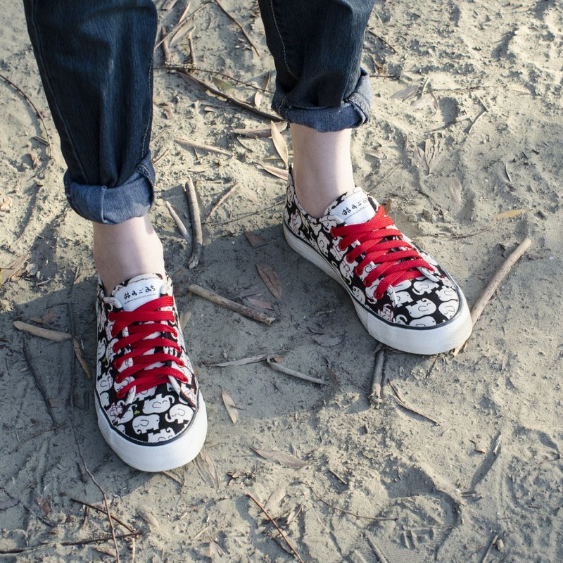 【绝版预购】日式帆布鞋/大象花布/帆布鞋/绑鞋带 - 女款休闲鞋 - 其他材质 黑色