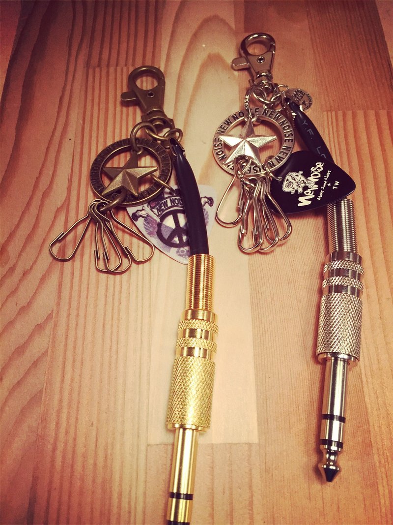 NEW NOISE 导线头钥匙圈／吊饰 - 钥匙链/钥匙包 - 其他金属 灰色