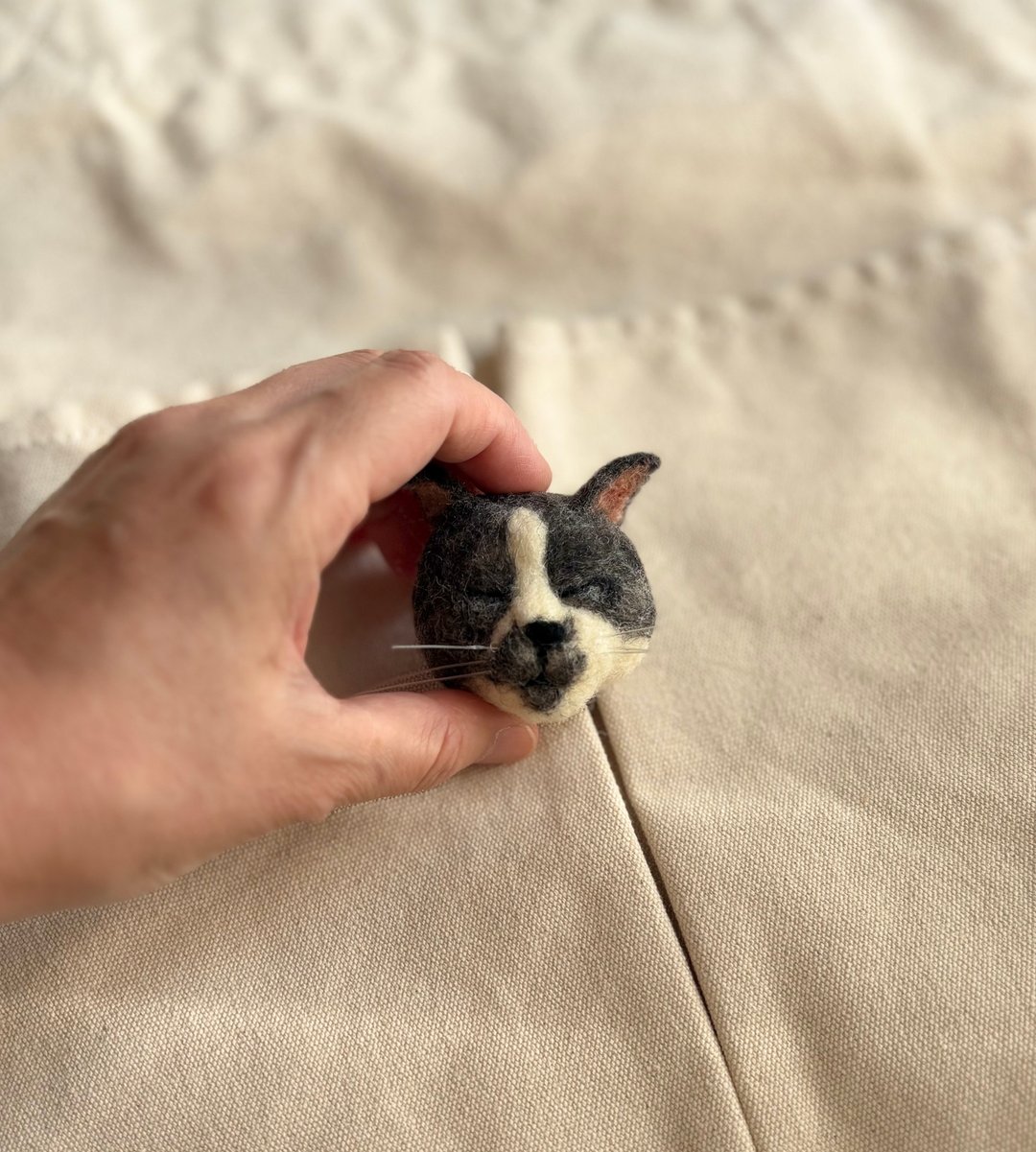 八割灰猫胸针 - 胸针 - 羊毛 灰色