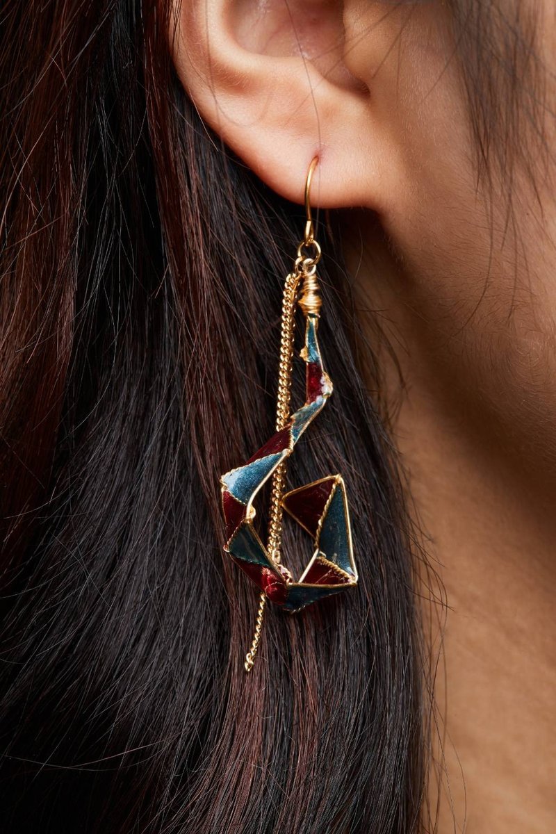 百步蛇 - 手工耳环 树脂耳环 水晶花 耳针 耳夹 - 耳环/耳夹 - 其他材质 黄色