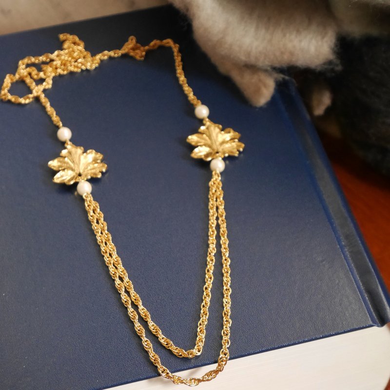 老又好古董珠宝Vintage金色枫叶珍珠项链 1990年 AVON原装盒 - 项链 - 其他金属 金色