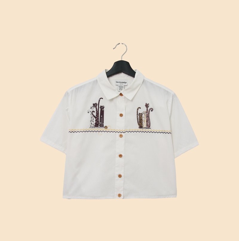 Back to Green- 再制刺绣宽松衬衫 猫咪朋友 vintage shirt - 女装衬衫 - 棉．麻 