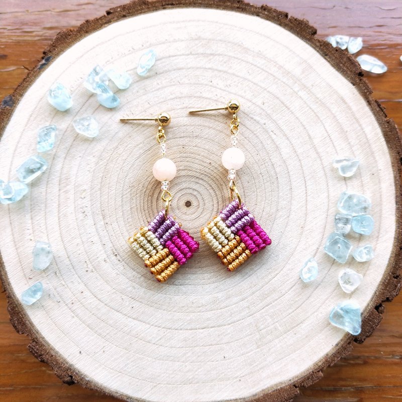 E028-手工编织方块耳环 马赛克系列 秋收桃红 - 耳环/耳夹 - 尼龙 紫色