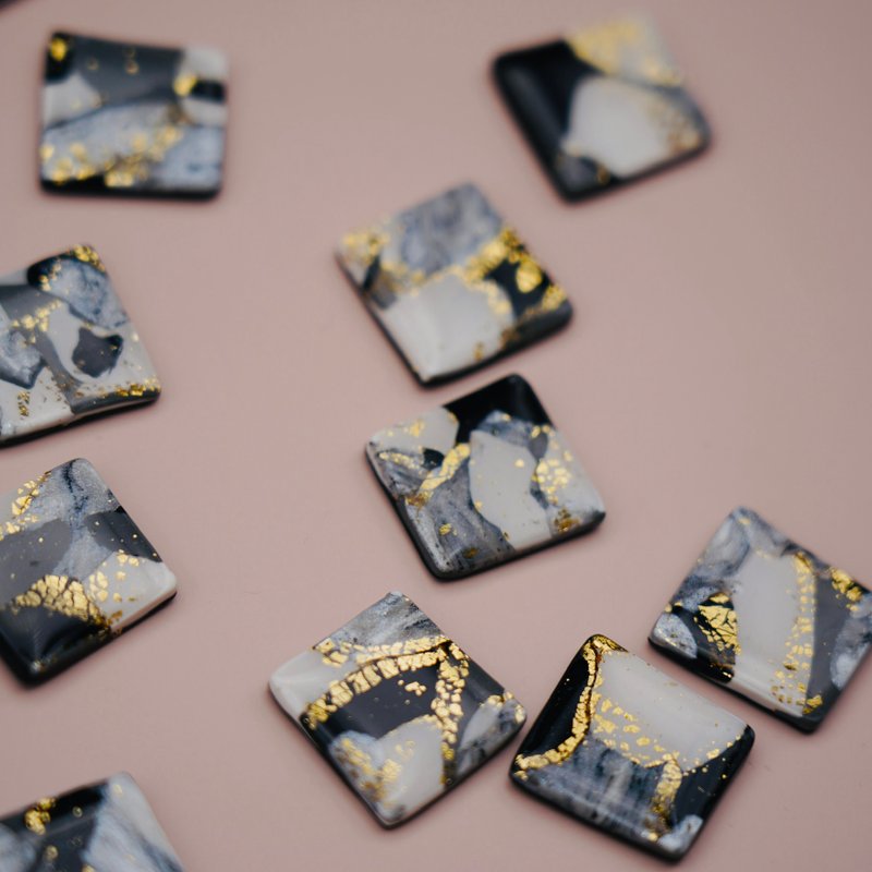 金箔点缀 / 黑白灰耳环 / 银灰 / 耳针 - 耳环/耳夹 - 粘土 黑色