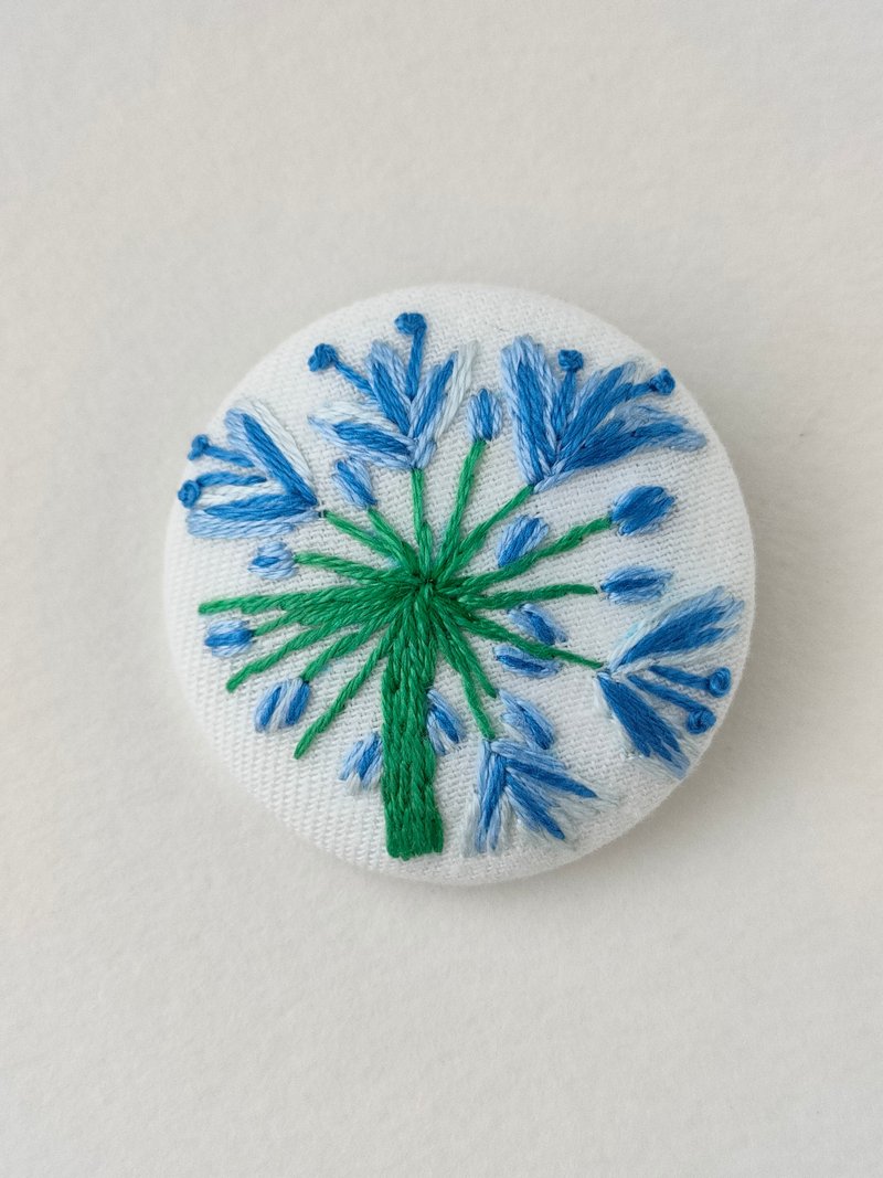非洲百合花刺绣胸针或刺绣发圈 - 胸针 - 棉．麻 蓝色