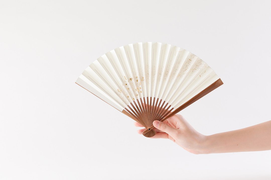 Japanese Folding Fan with Silver Leaf  Hakuzu White - 扇子 - 纸 白色