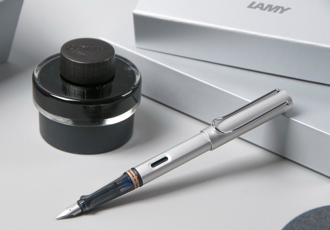 LAMY AL STAR 25 whitesilver 限量 钢笔 笔袋礼盒 - 银白 - 钢笔 - 铝合金 银色