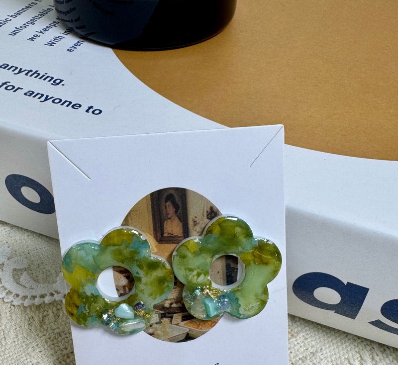 MUMU 手绘感绿野仙踪设计耳环 316医疗钢耳针 HAND MADE - 耳环/耳夹 - 树脂 