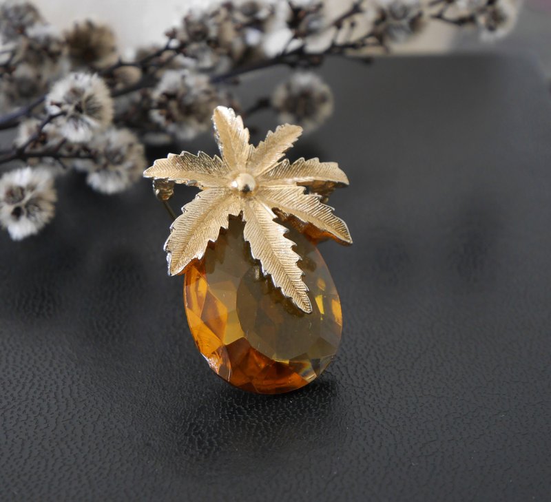 老又好古董珠宝 Vintage金色透光咖啡凤梨水果别针胸针 SARAH COV - 胸针 - 其他金属 金色