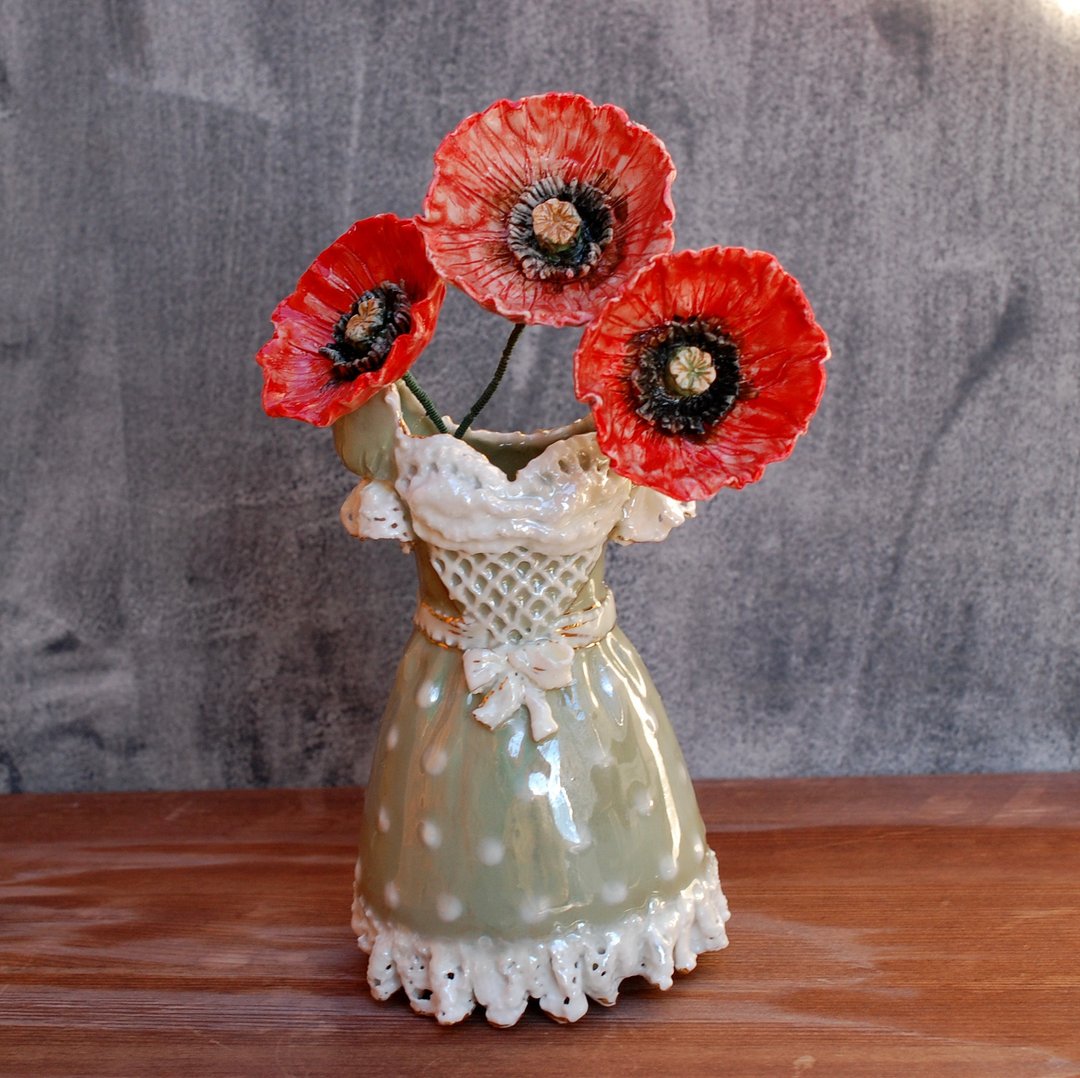 Decorative vase, Flowers figurine, Red poppy Dress figurine Ceramic sculpture - 花瓶/陶器 - 瓷 多色