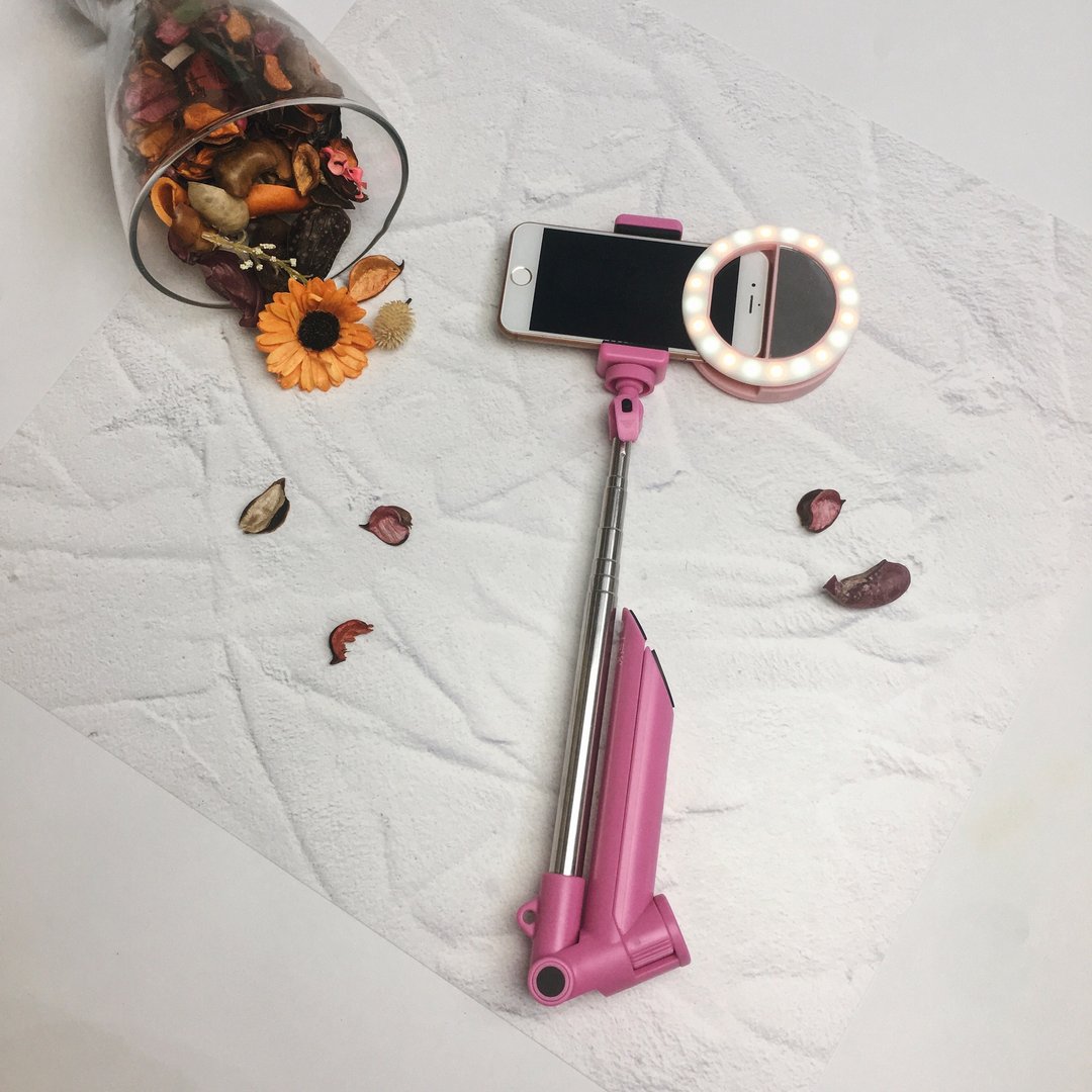 【PINKOI限定-自拍神器超值组】美极品相机自拍涮脚架+神圈补光灯 - 手机配件 - 其他材质 粉红色