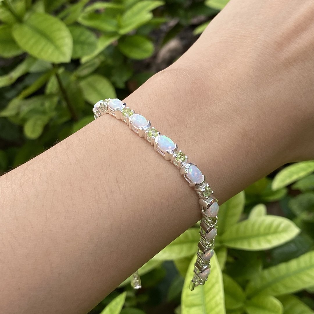 White Gilson Opal and Peridot Stone Tennis Bracelet 925 Sterling Silver - 手链/手环 - 纯银 白色