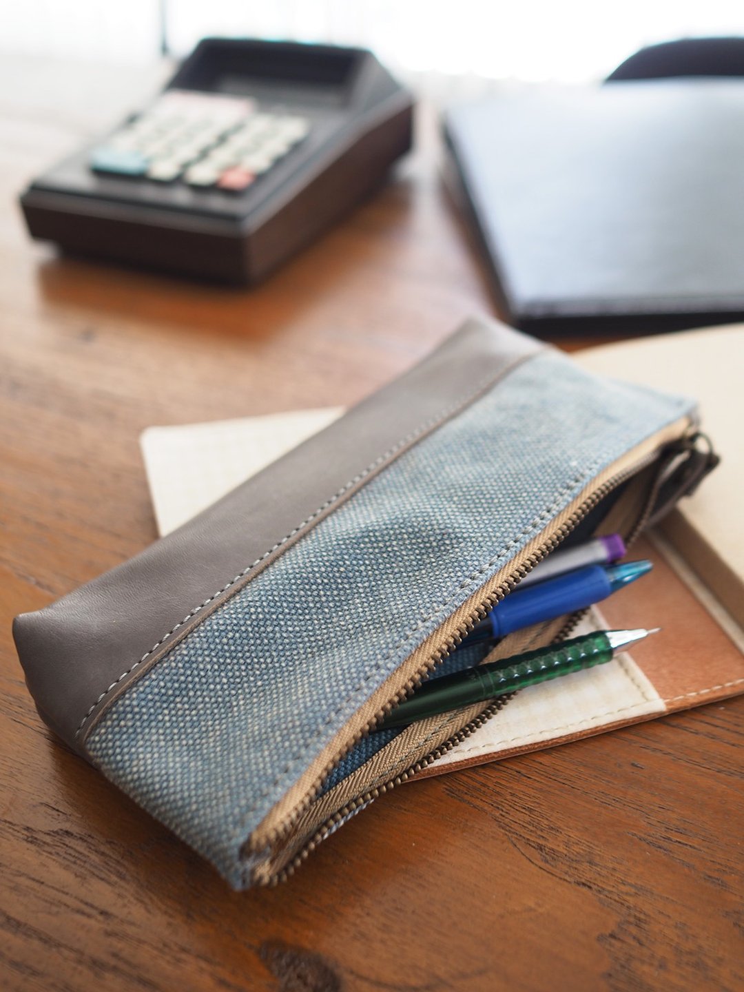 Stonewashed canvas and leather pencil case - 铅笔盒/笔袋 - 棉 白色