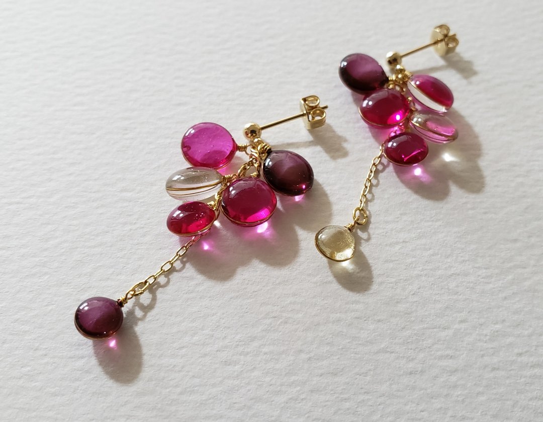 colour cluster pierced or clip-on earring pink&purple SHORT - 耳环/耳夹 - 树脂 紫色