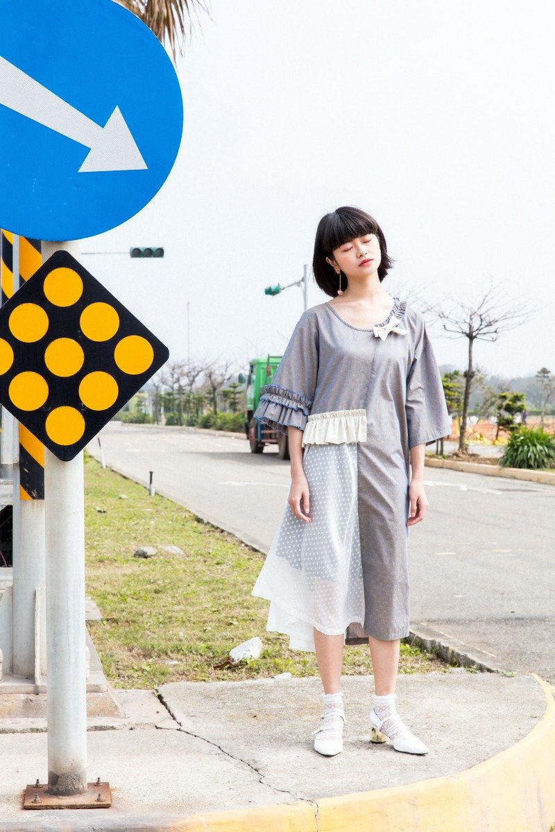 moi non plus 灰色断层拼接洋装 - 洋装/连衣裙 - 棉．麻 灰色