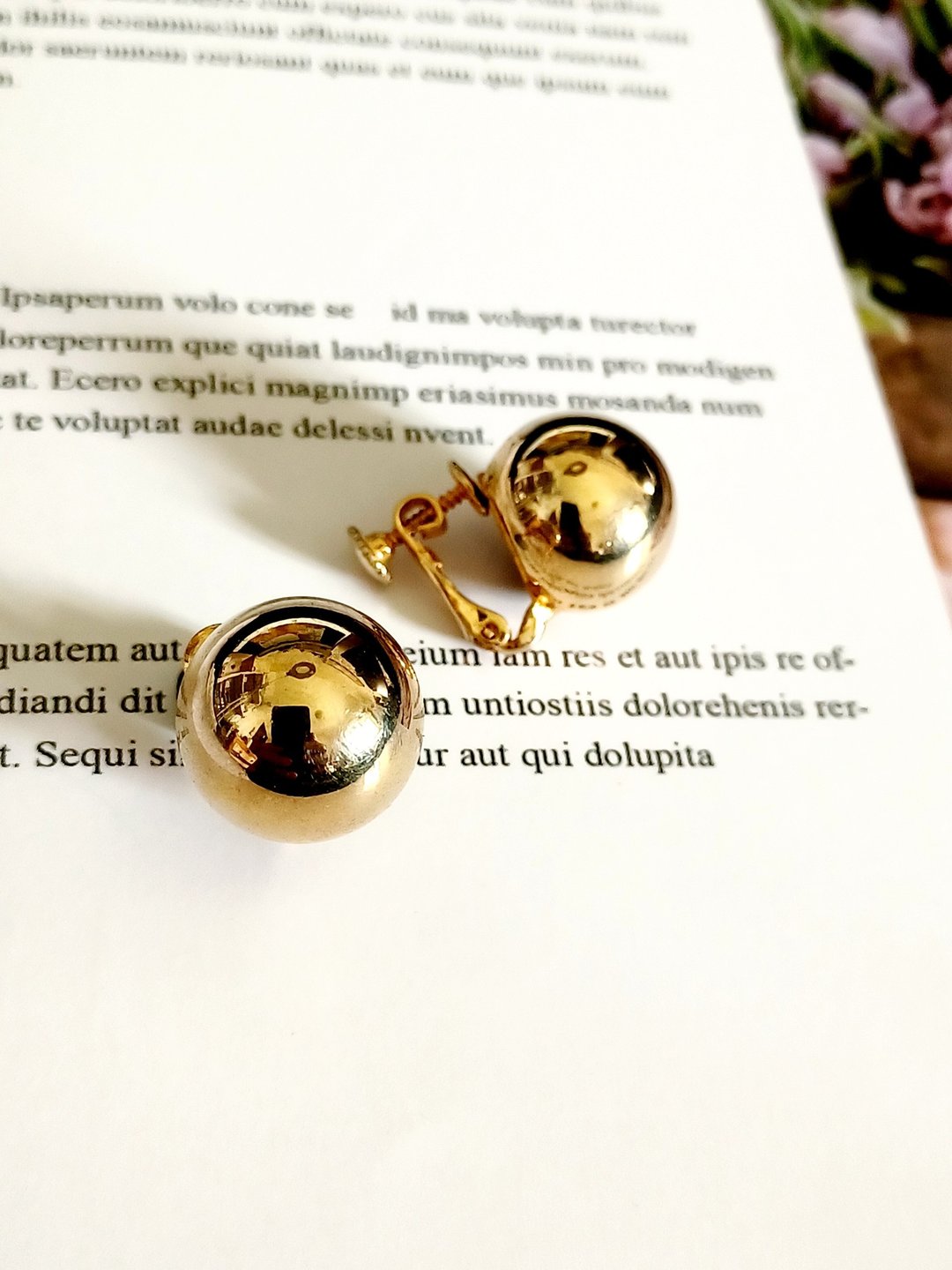 vintage jewelry  典雅小金球 夹式耳环 - 耳环/耳夹 - 其他金属 
