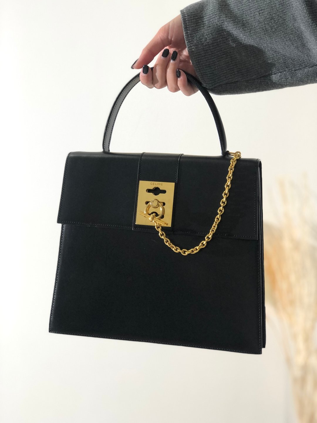 【 日本直送 名牌中古包 】CELINE 赛琳 扣环 链条 皮革 顶部提把 手提包 黑色 vintage f27nxf - 手提包/手提袋 - 真皮 黑色