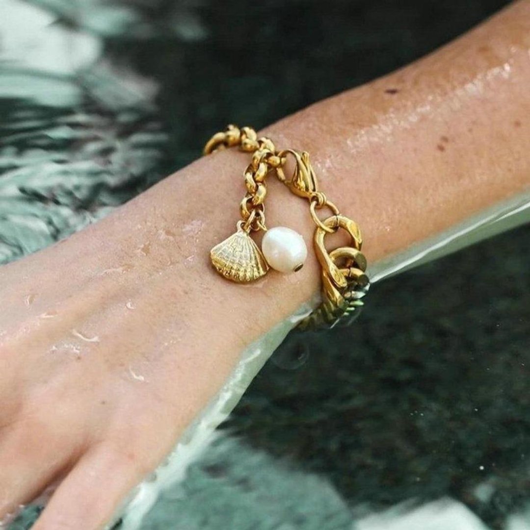 珍珠贝壳不锈钢宝藏金色粗手链 Seashell Gold Bracelet - 手链/手环 - 不锈钢 金色