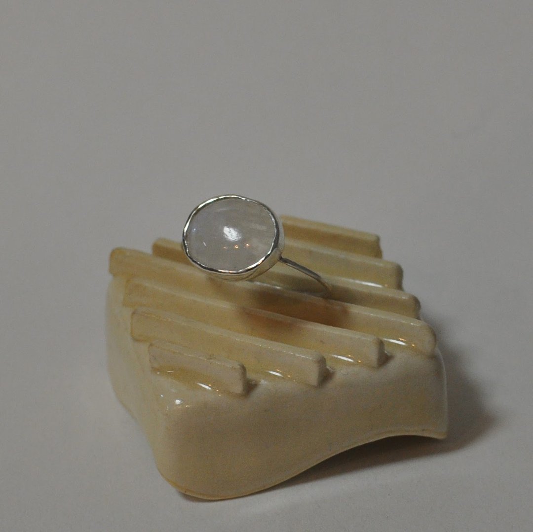 [No. 18/Japan standard] Moonstone and Silver ring - 戒指 - 其他金属 白色