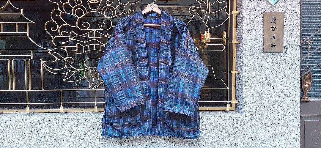 AMIN'S SHINY WORLD 蓝斑蝶炫格纹彩变形虫压纹KIMONO 双面穿 - 男装外套 - 棉 多色