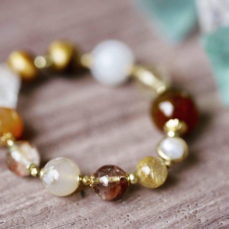 ||金丝|| 沉静能量系列。月光石/钛晶/超七/樱花玛瑙/冰裂白水晶 - 手链/手环 - 水晶 金色