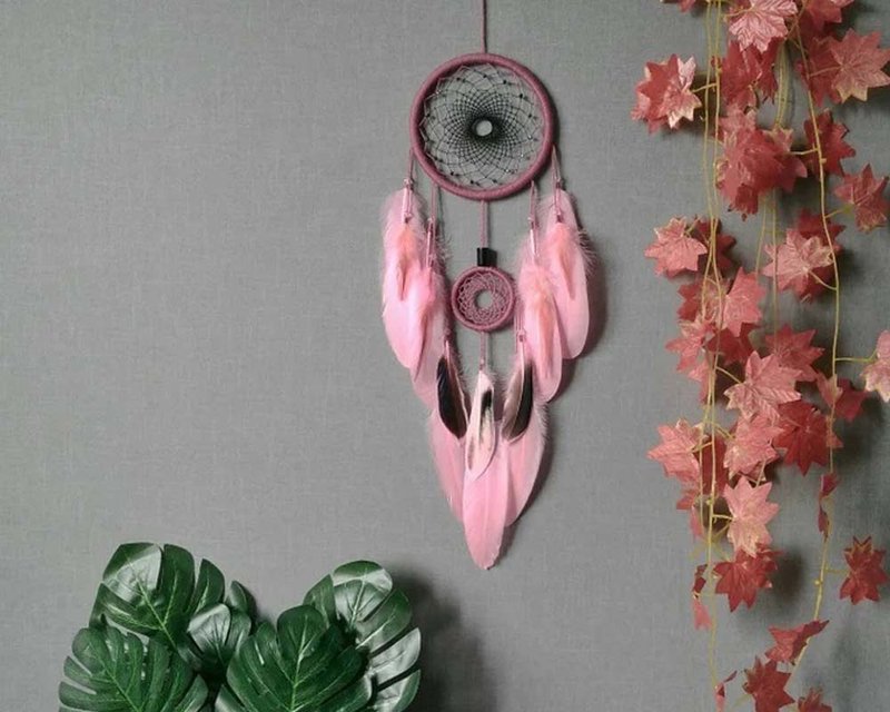Pink dream catcher. Dream catcher wall hanging. Boho nursery decor girl. - 墙贴/壁贴 - 其他材质 粉红色