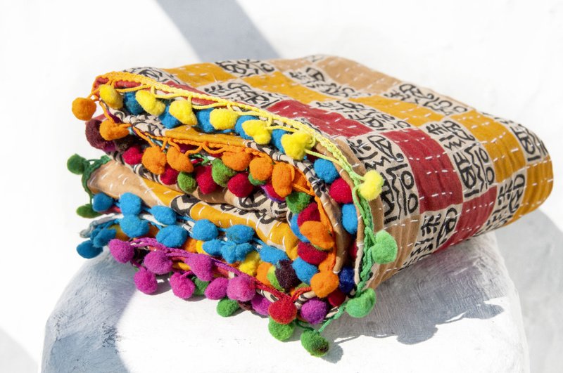 纱丽布野餐垫/刺绣桌巾/刺绣壁纸/手缝纱丽线椅垫地垫-彩虹流苏 - 野餐垫 - 棉．麻 多色